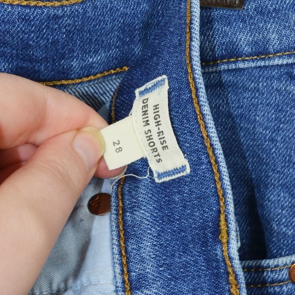 Madewell High-Rise Denim Shorts in Auckland Wash - Picture 8 of 9